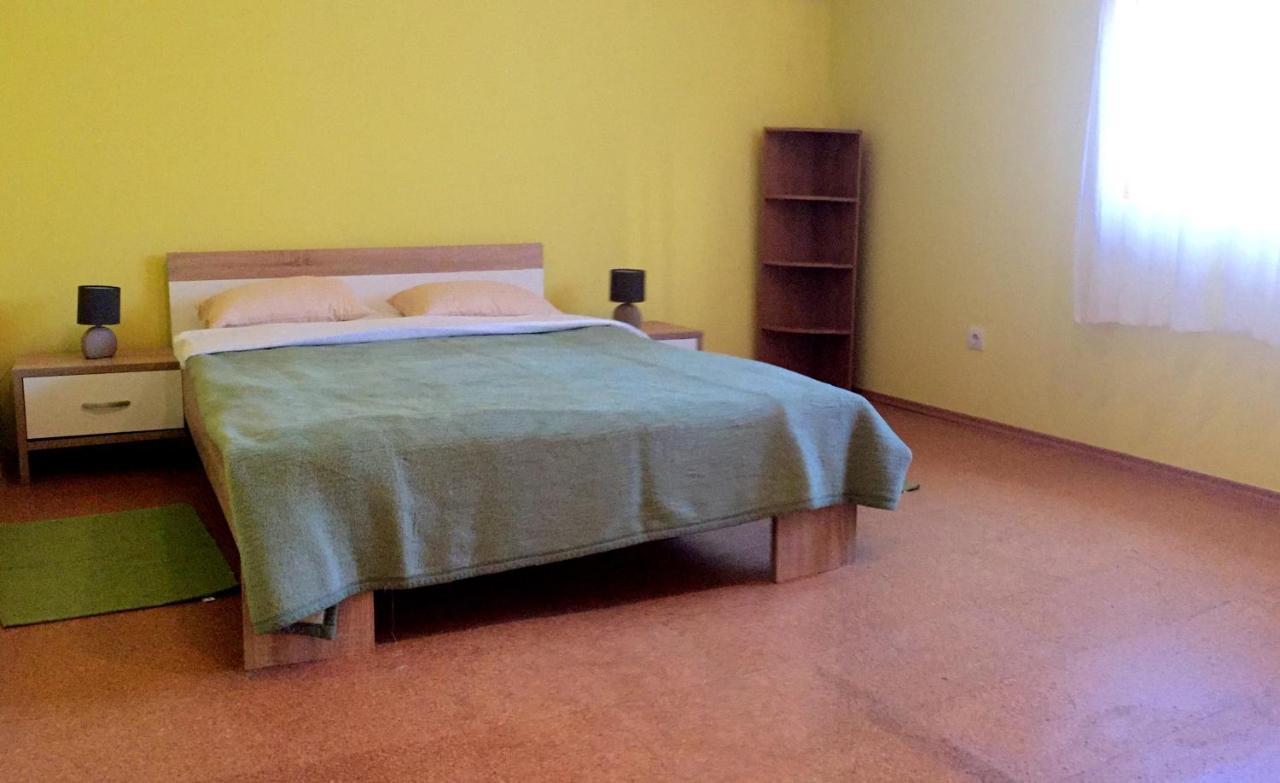 Apartment Lela Mali Losinj Exterior photo
