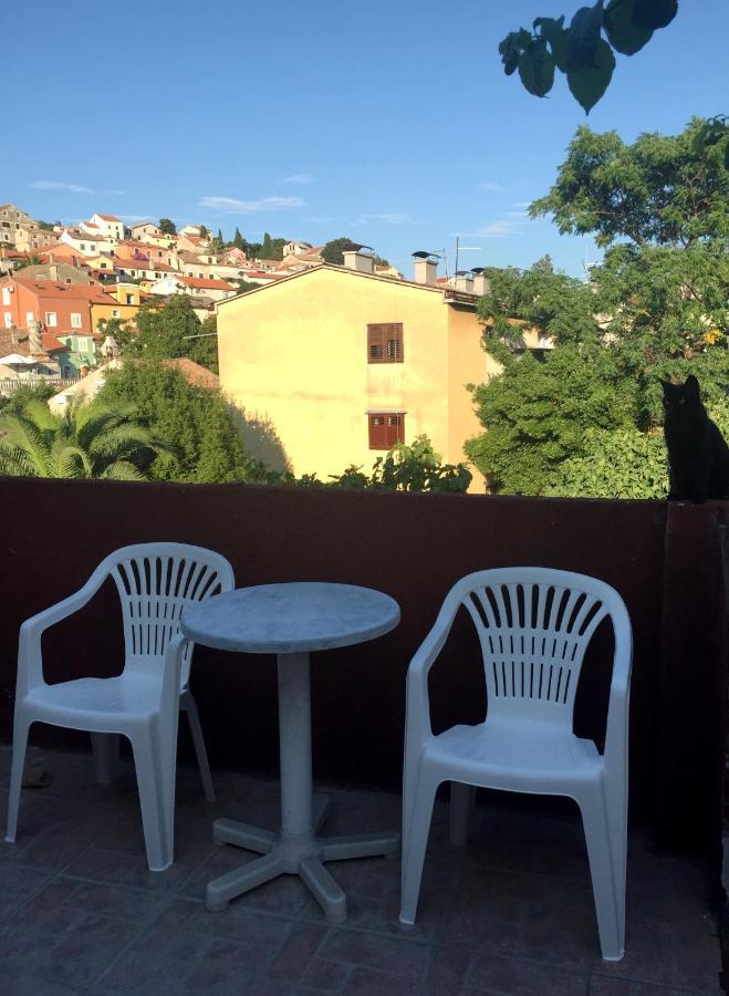 Apartment Lela Mali Losinj Exterior photo