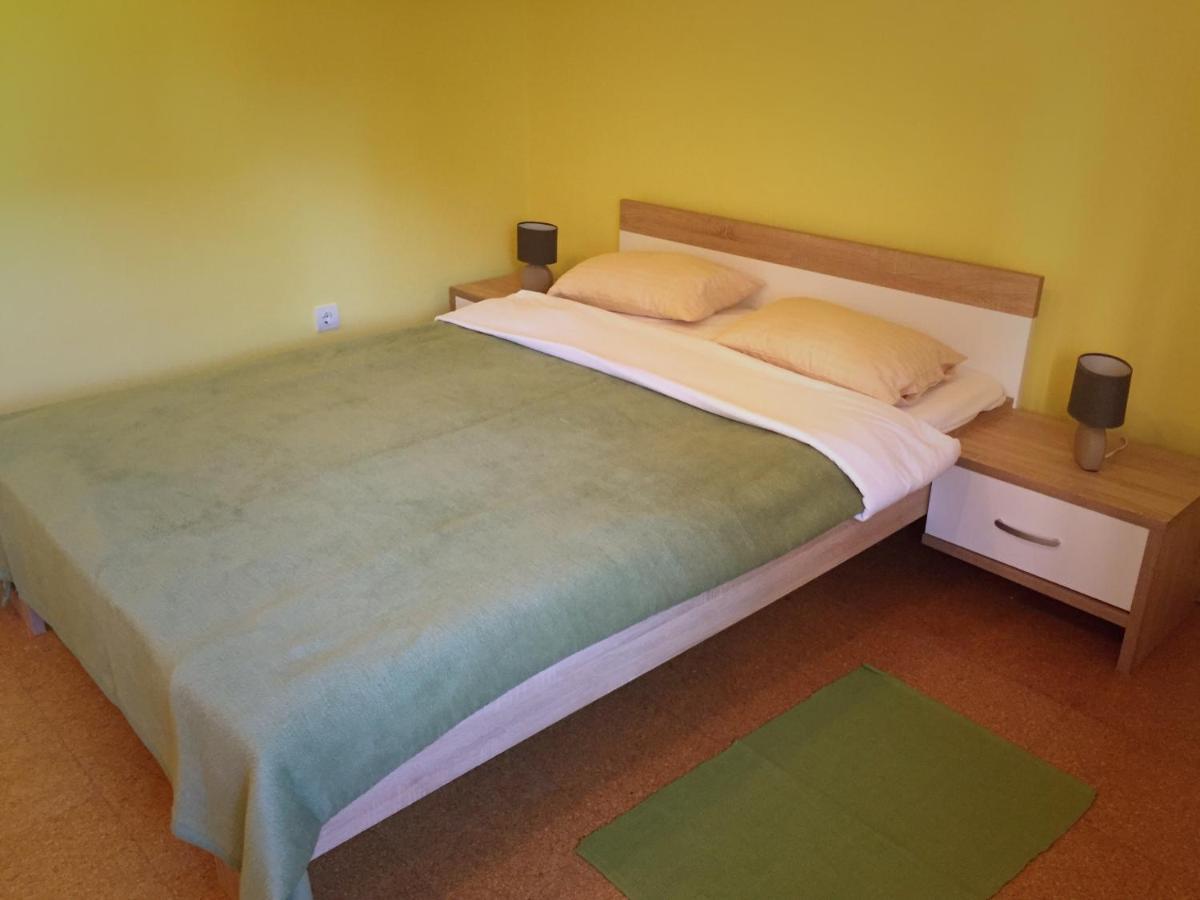 Apartment Lela Mali Losinj Exterior photo